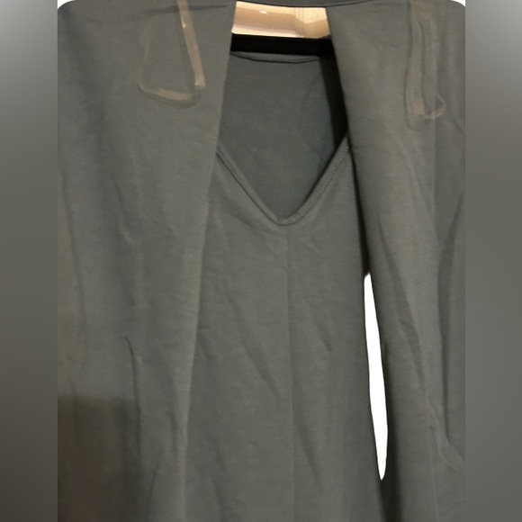 Remixes brand Knit swing top. - Picture 2 of 2